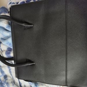 Elegant Trina Turk Black Tote Bag